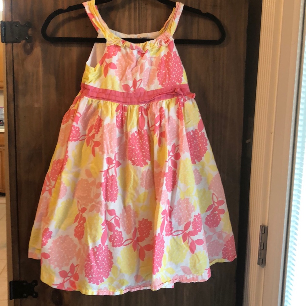 Girls dress
